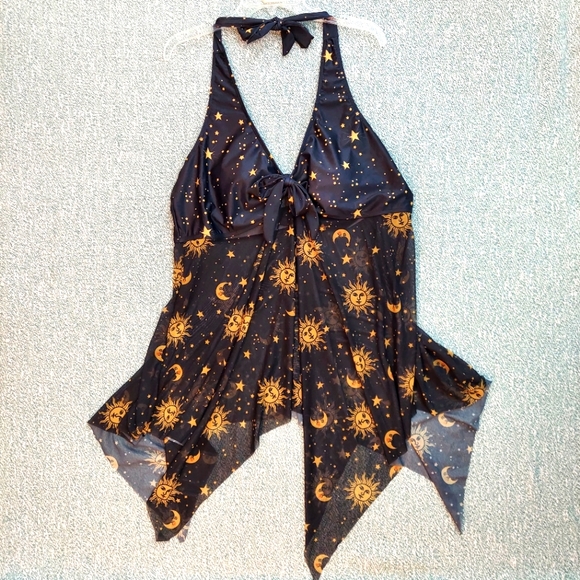 Rosegal Tops - Halter Top With Handkerchief Hem, sz 3X